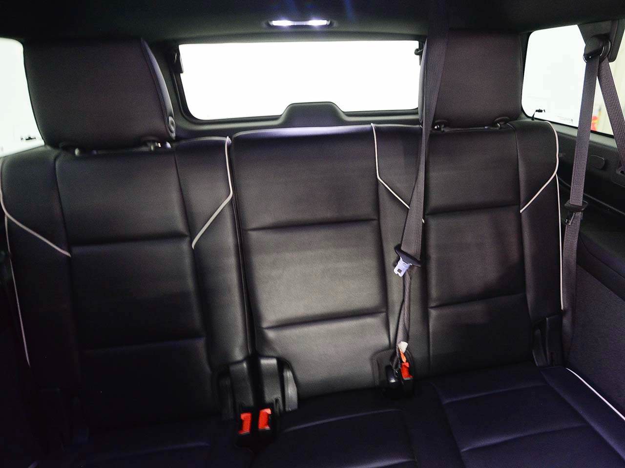 Used 2021 Cadillac Escalade ESV Premium Luxury AWD/4WD image 14