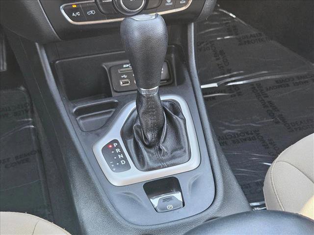 Used 2015 Jeep Cherokee Latitude FWD image 20