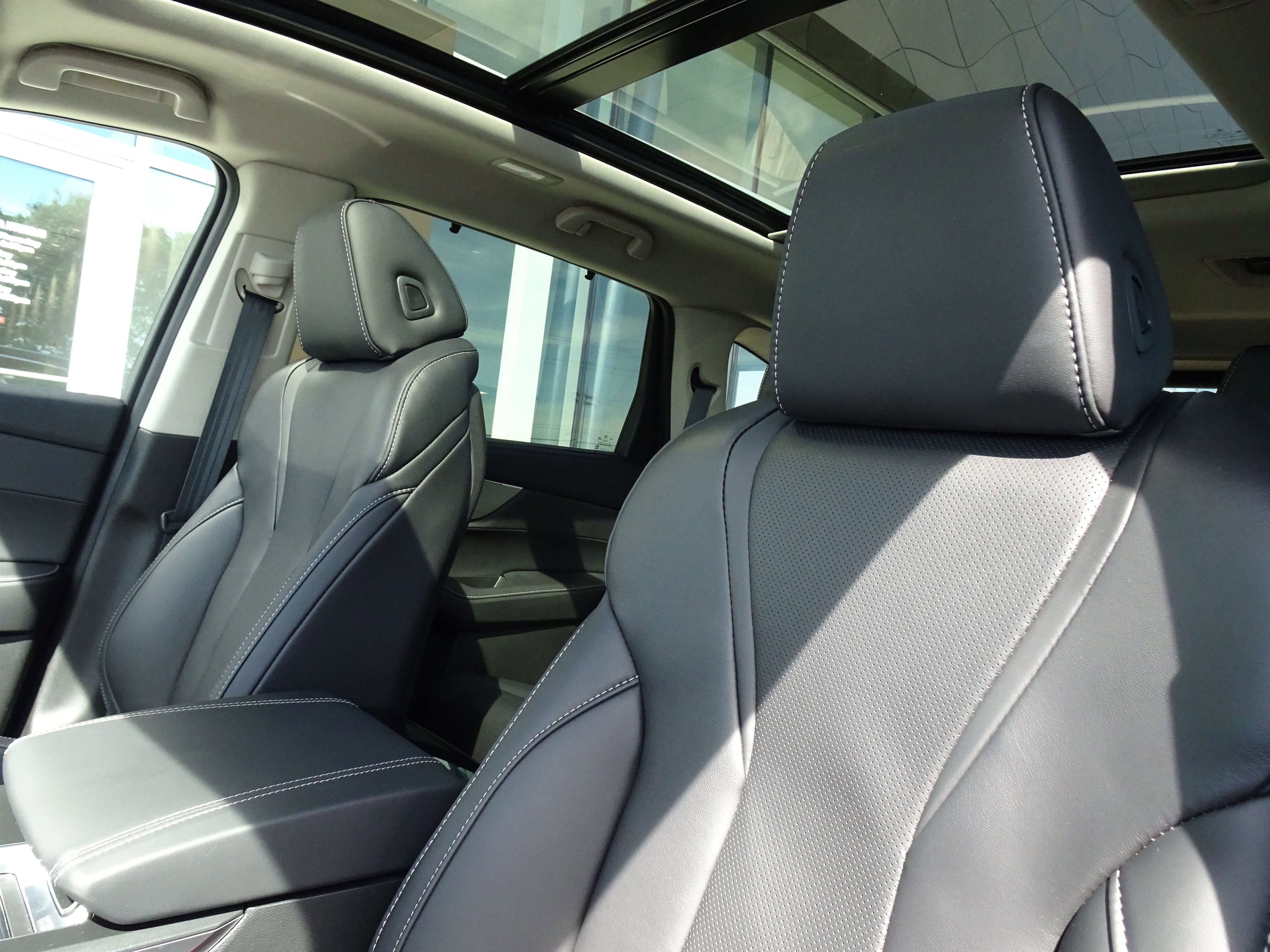 Used 2023 Acura MDX SH-AWD w/ Technology Package image 10