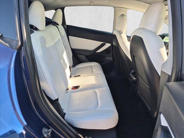 Used 2021 Tesla Model Y Long Range AWD/4WD image 13