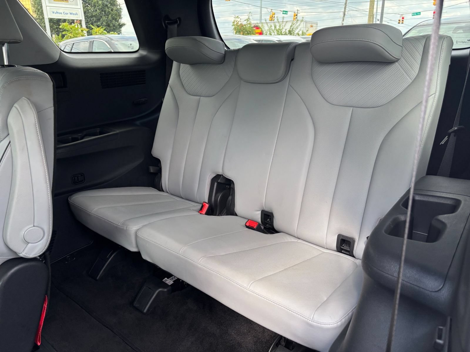 Used 2025 Hyundai Palisade SEL FWD image 31