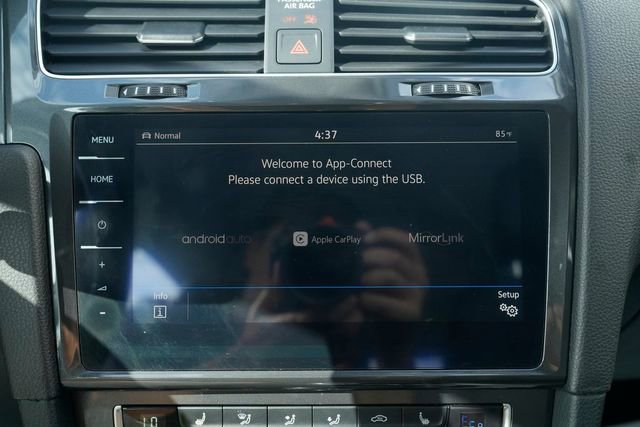 Used 2019 Volkswagen e-Golf SEL Premium image 51