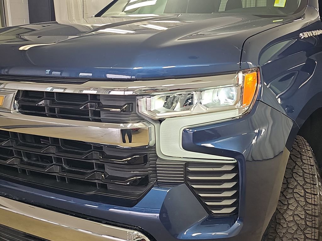 Certified 2022 Chevrolet Silverado 1500 LT AWD/4WD image 36