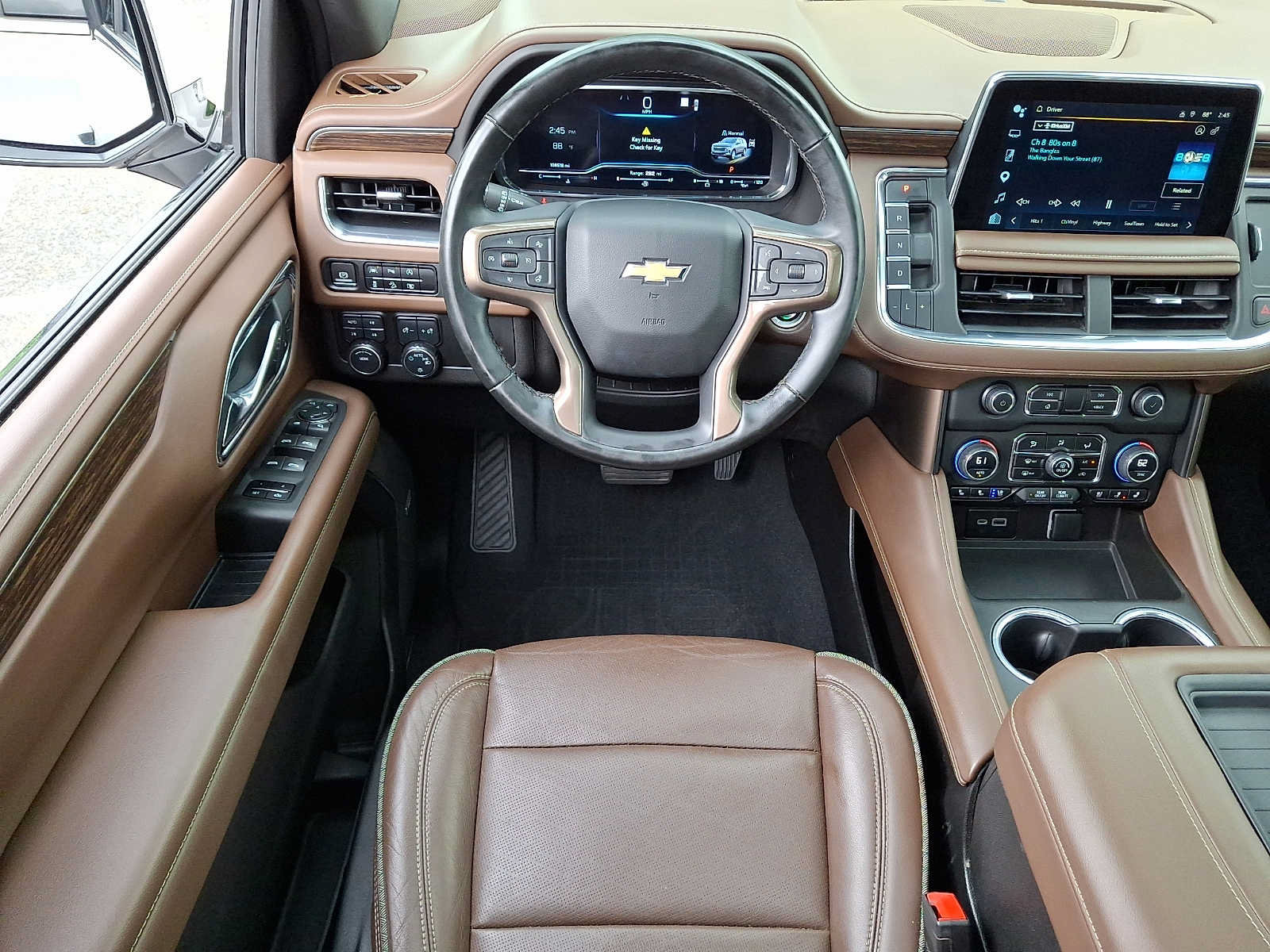 Used 2023 Chevrolet Suburban High Country w/ LPO, Illumination Package AWD/4WD image 12