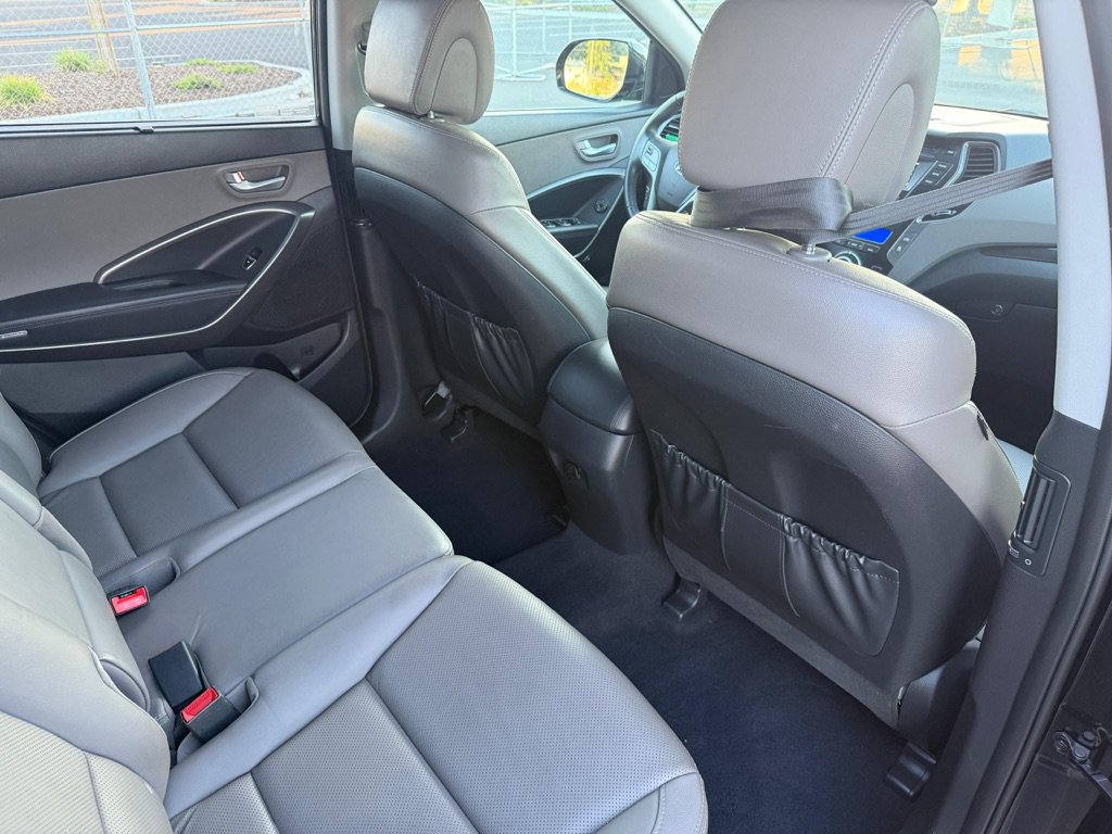 Used 2015 Hyundai Santa Fe GLS w/ Option Group 02 AWD/4WD image 10