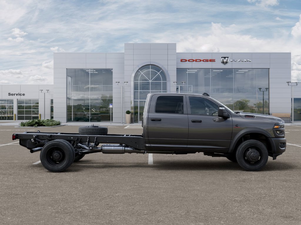 New 2026 RAM 5500 Tradesman AWD/4WD image 22