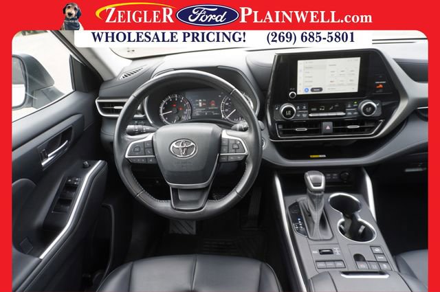 Used 2023 Toyota Highlander XLE image 15