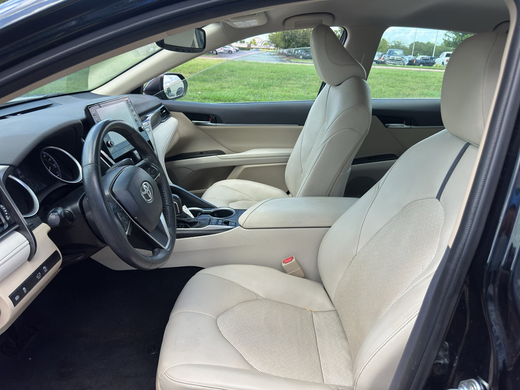 Used 2022 Toyota Camry XLE FWD image 17