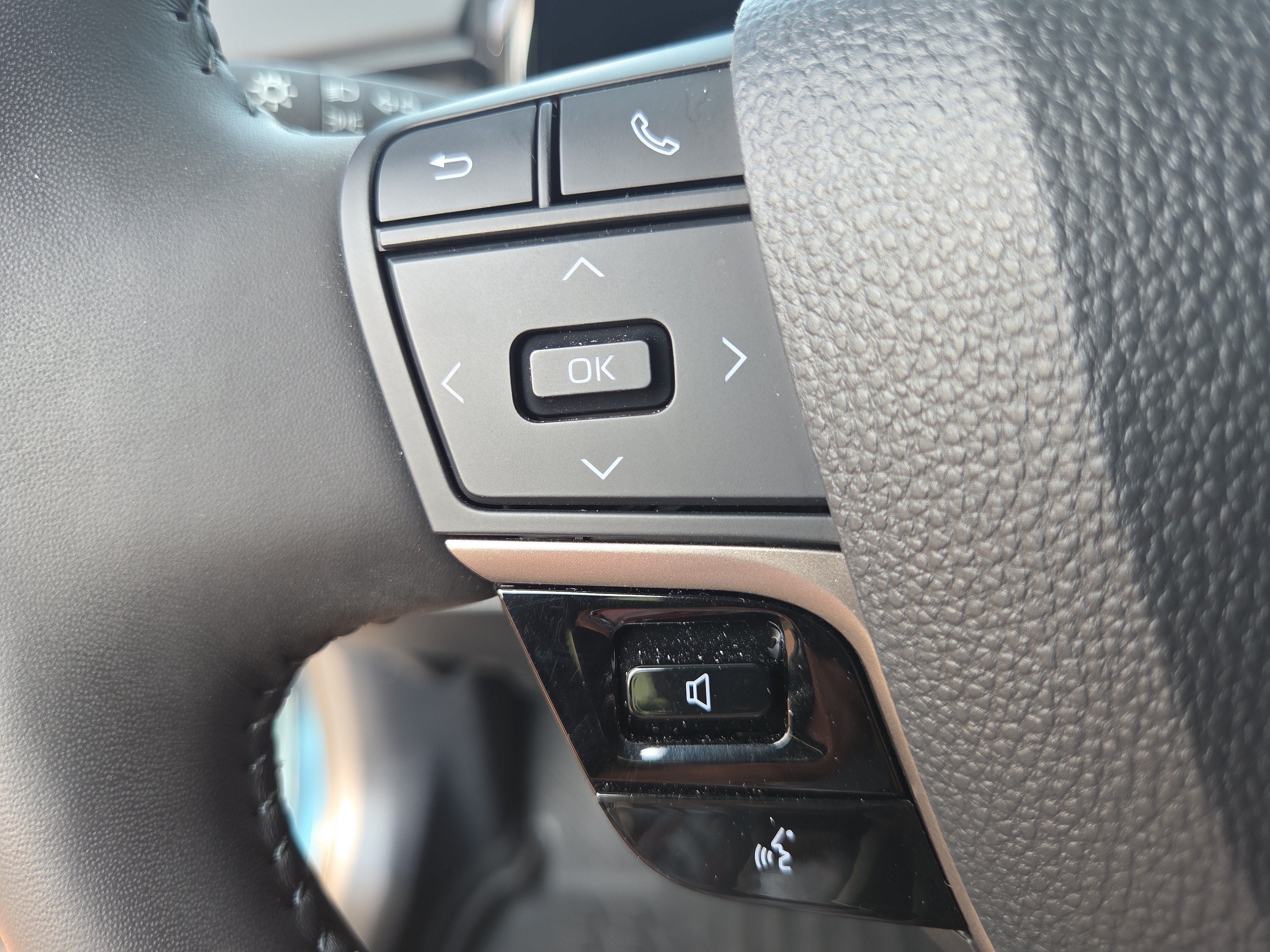Certified 2025 Toyota Camry XSE FWD image 27