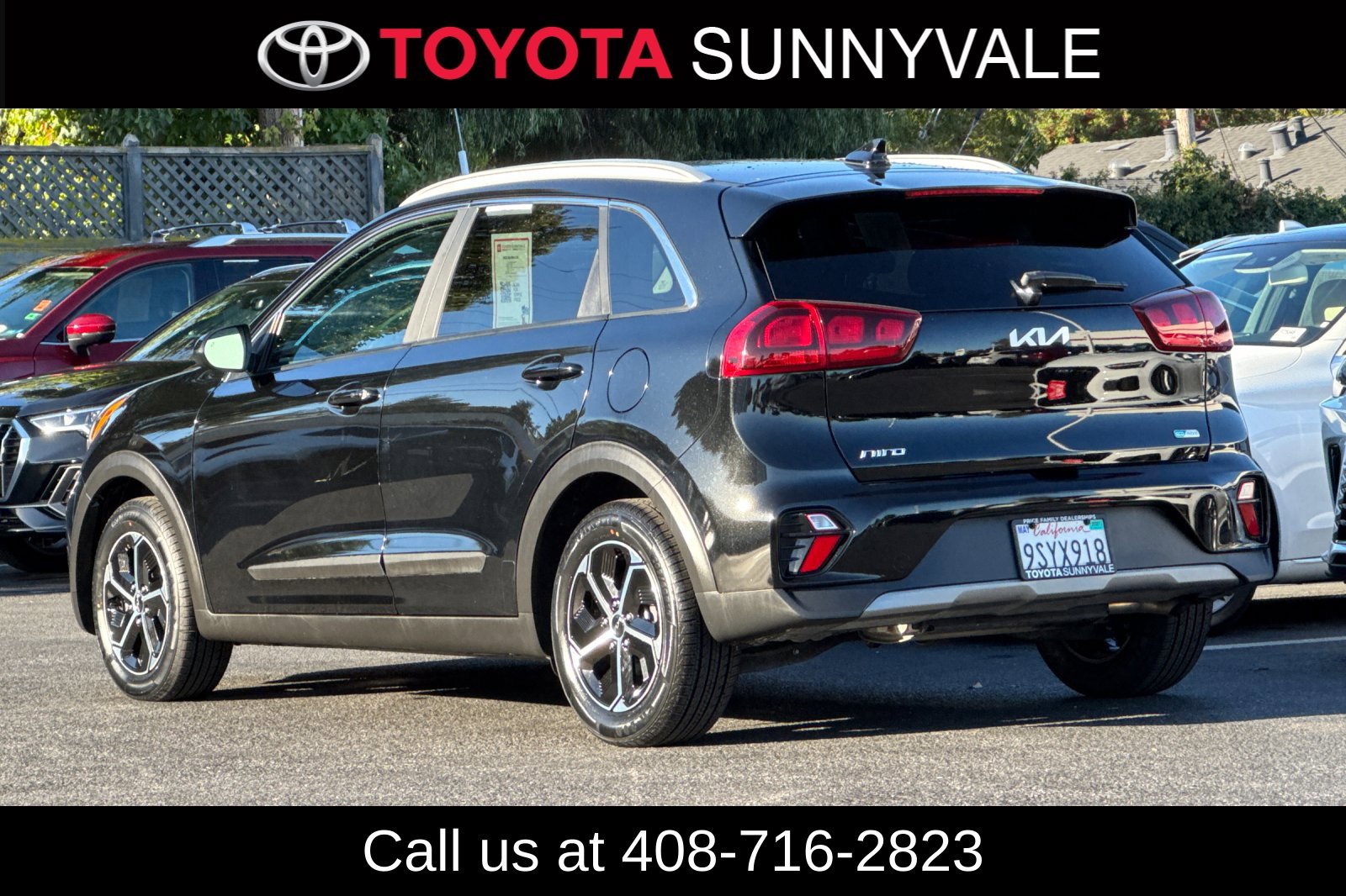 Used 2022 Kia Niro LXS w/ Digital Cluster Package FWD image 4