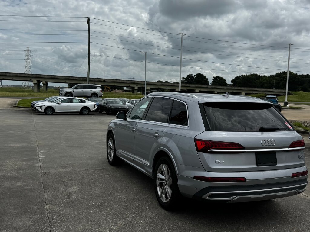 Used 2022 Audi Q7 3.0T Premium Plus AWD/4WD image 25