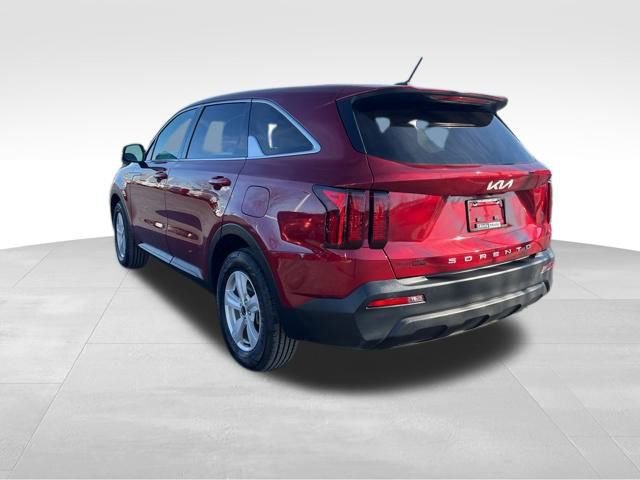 Used 2022 Kia Sorento LX image 5