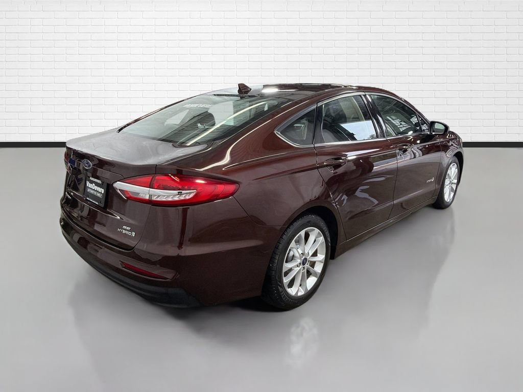 Used 2019 Ford Fusion SE FWD image 9