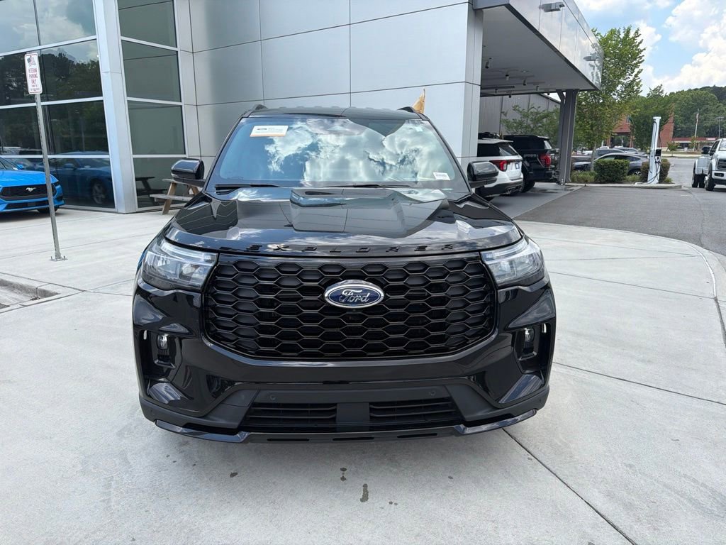 Used 2026 Ford Explorer ST-Line RWD image 3