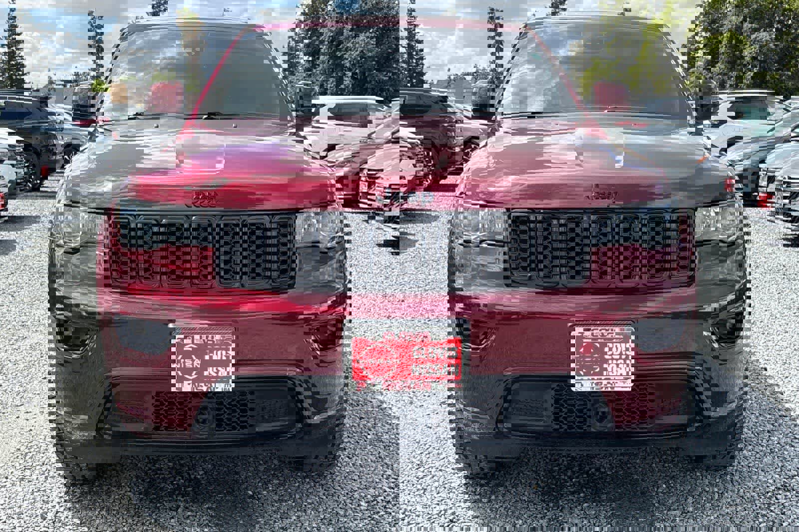 Used 2020 Jeep Grand Cherokee Altitude image 11