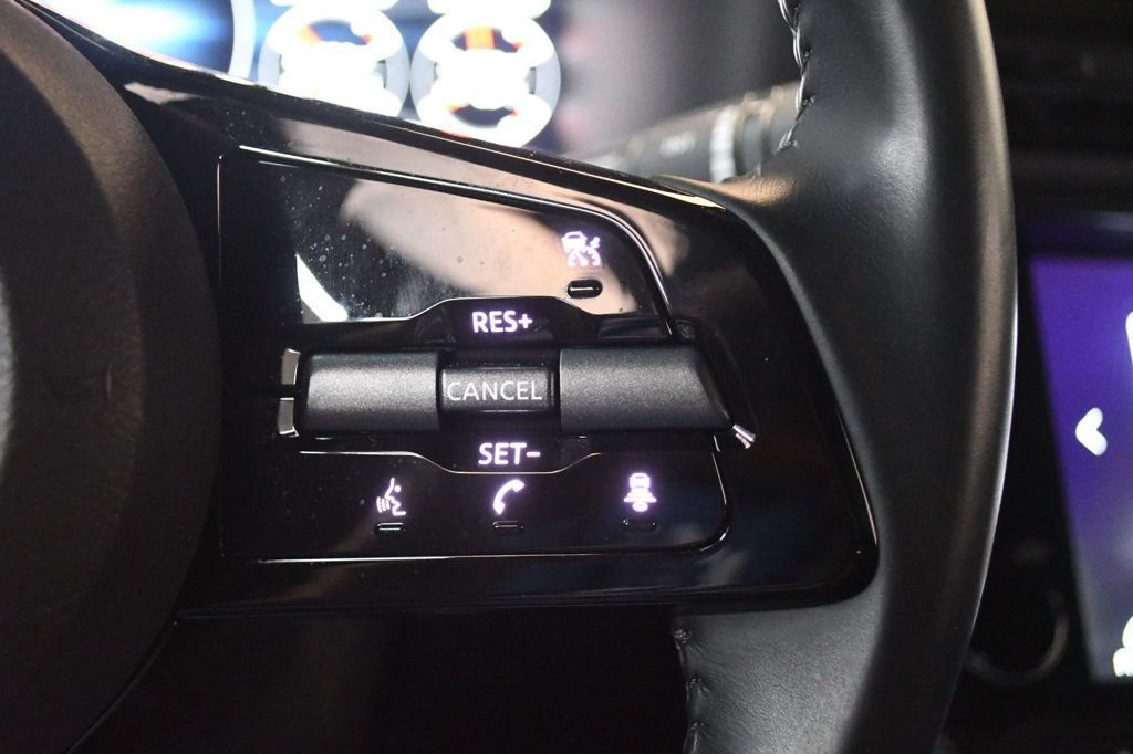 Used 2024 Nissan Z Performance w/ Floor Mat Package RWD image 32