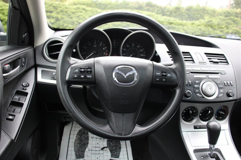 Used 2010 MAZDA MAZDA3 i Touring FWD image 18