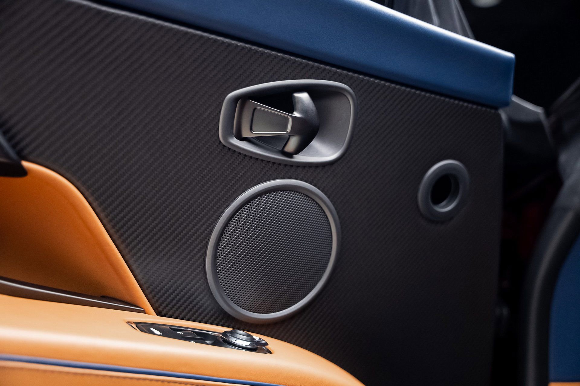 Used 2023 Aston Martin DBS Coupe image 59