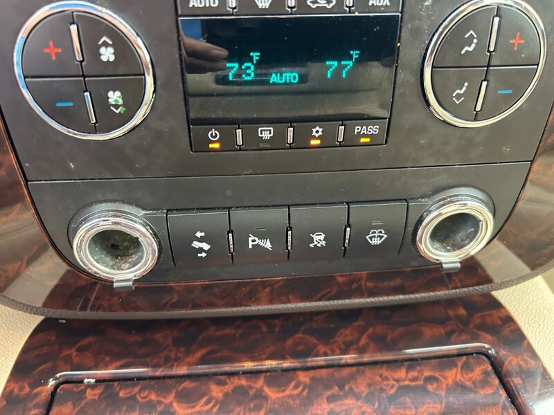 Used 2007 GMC Yukon XL Denali AWD/4WD image 17