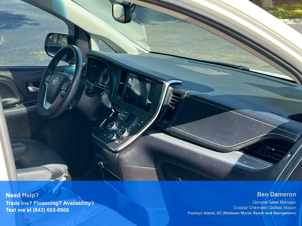 Used 2017 Toyota Sienna SE Premium FWD image 28