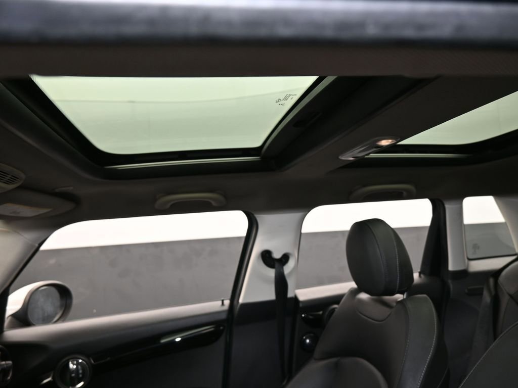Used 2016 MINI Cooper S image 11