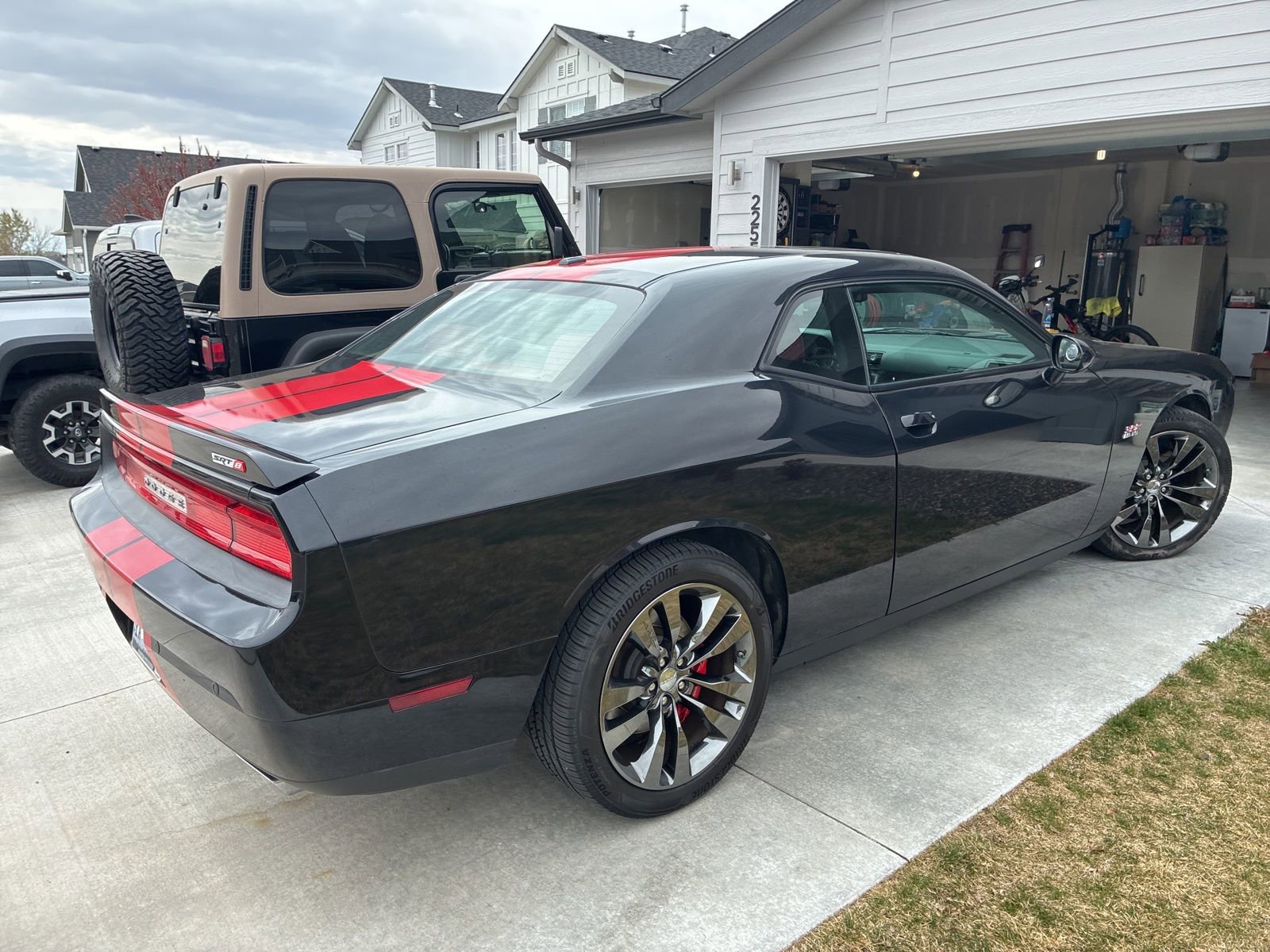 Used 2014 Dodge Challenger SRT8 w/ Harman/Kardon Audio Group image 4