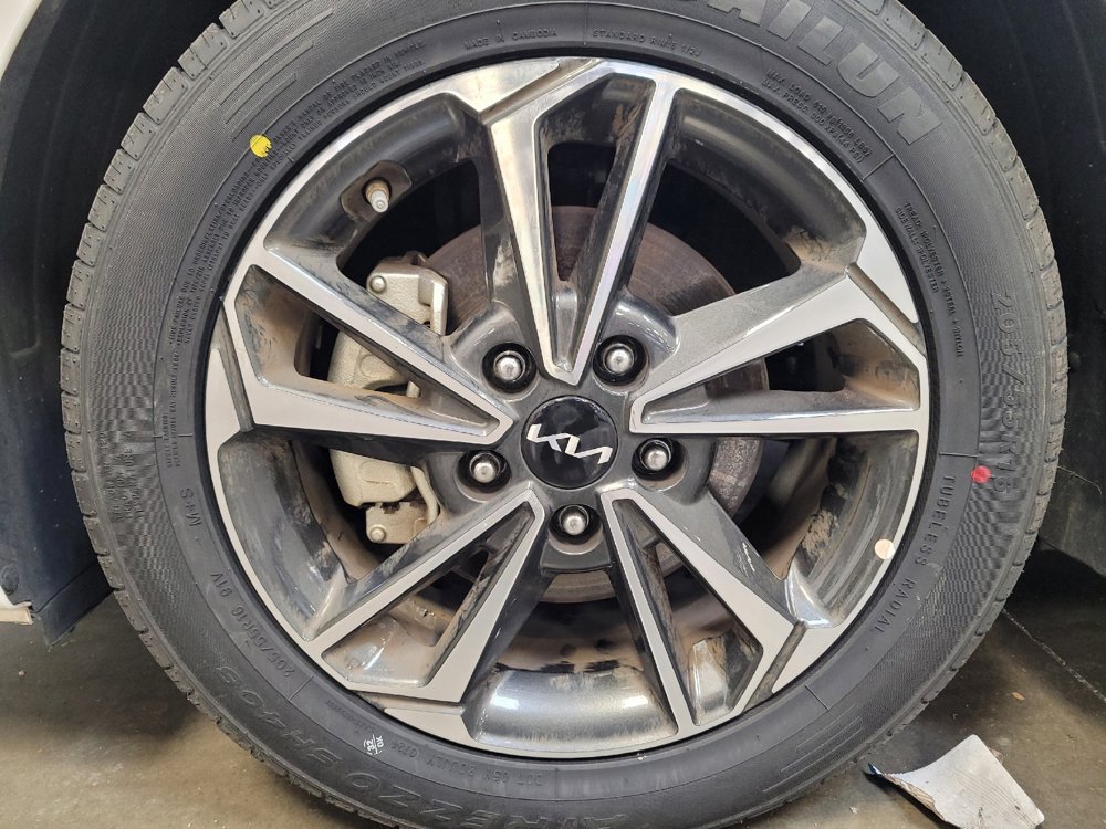 Used 2024 Kia Forte LXS image 31