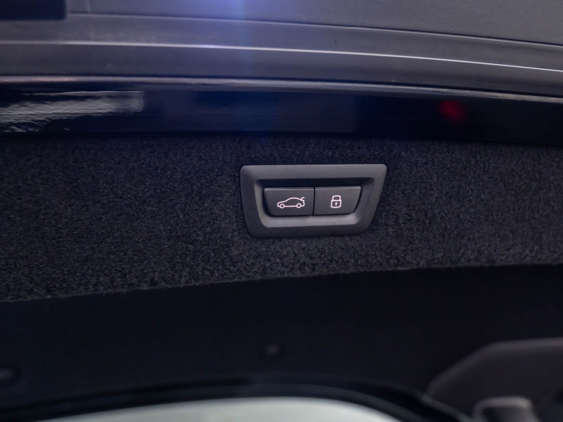 Certified 2025 BMW M850i xDrive Coupe image 36