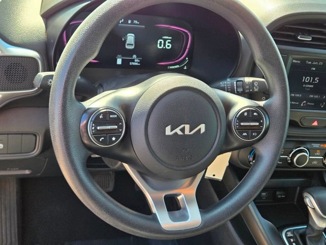 Used 2024 Kia Soul LX w/ Option Group 015 FWD image 25