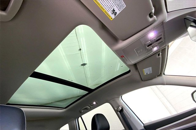 Certified 2023 Volkswagen Atlas SEL image 22