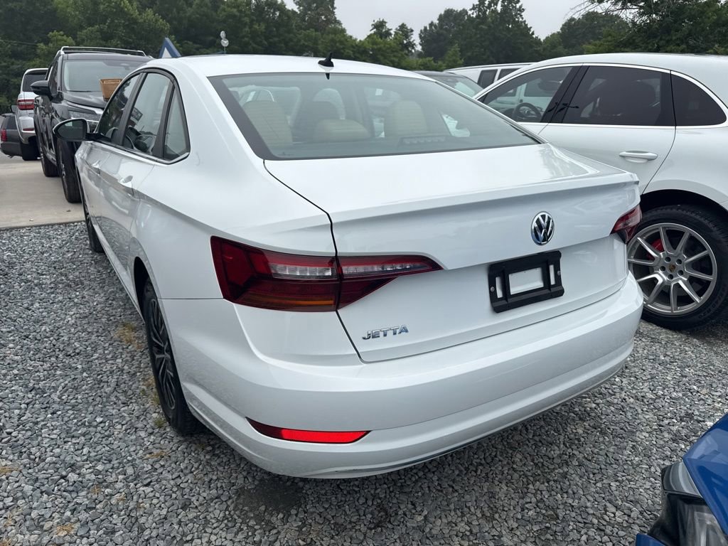 Used 2019 Volkswagen Jetta SE w/ Cold Weather Package FWD image 5