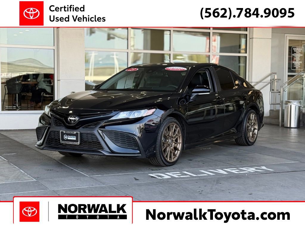 Certified 2023 Toyota Camry SE image 1