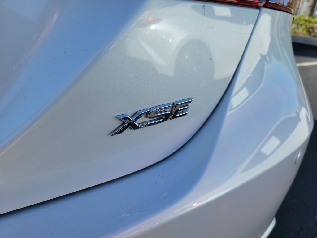 Used 2023 Toyota Camry XSE w/ Driver Assist Package FWD image 9