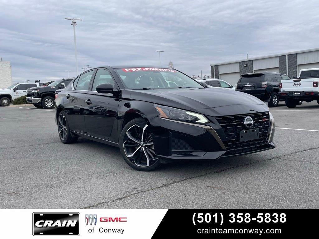 Used 2024 Nissan Altima 2.5 SR image 1