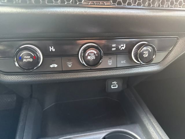 Used 2023 Honda HR-V LX image 31