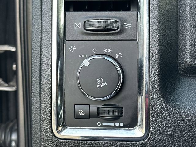 Used 2016 RAM 1500 Laramie w/ Convenience Group image 16