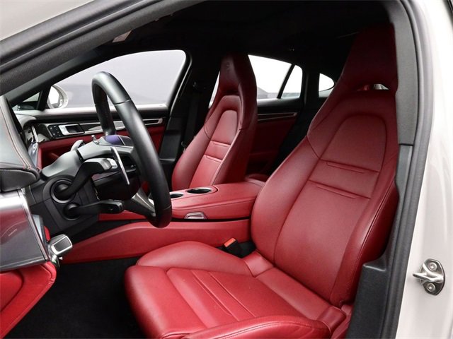 Used 2023 Porsche Panamera 4 Platinum Edition image 5