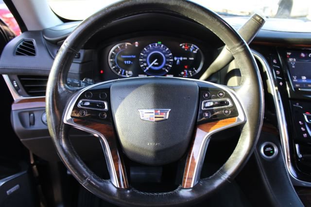 Used 2016 Cadillac Escalade Luxury RWD image 22