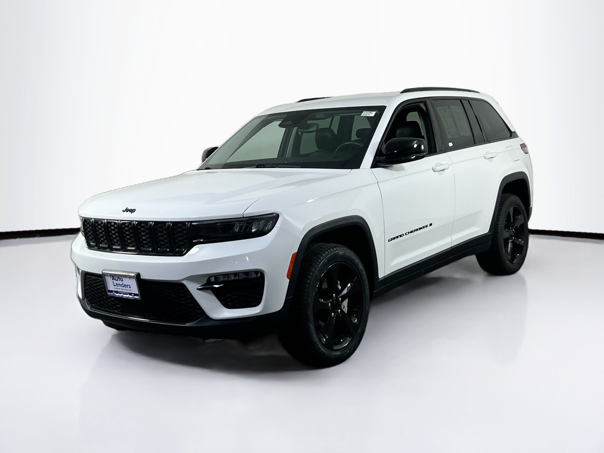 Used 2023 Jeep Grand Cherokee Limited w/ Black Appearance Package