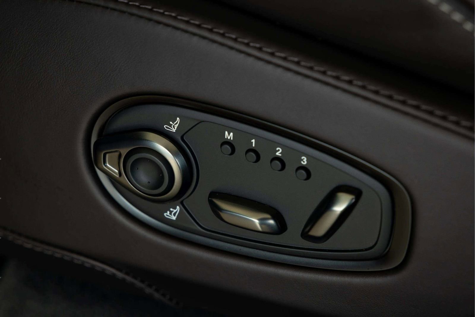 New 2026 Aston Martin DBX 707 AWD/4WD image 19