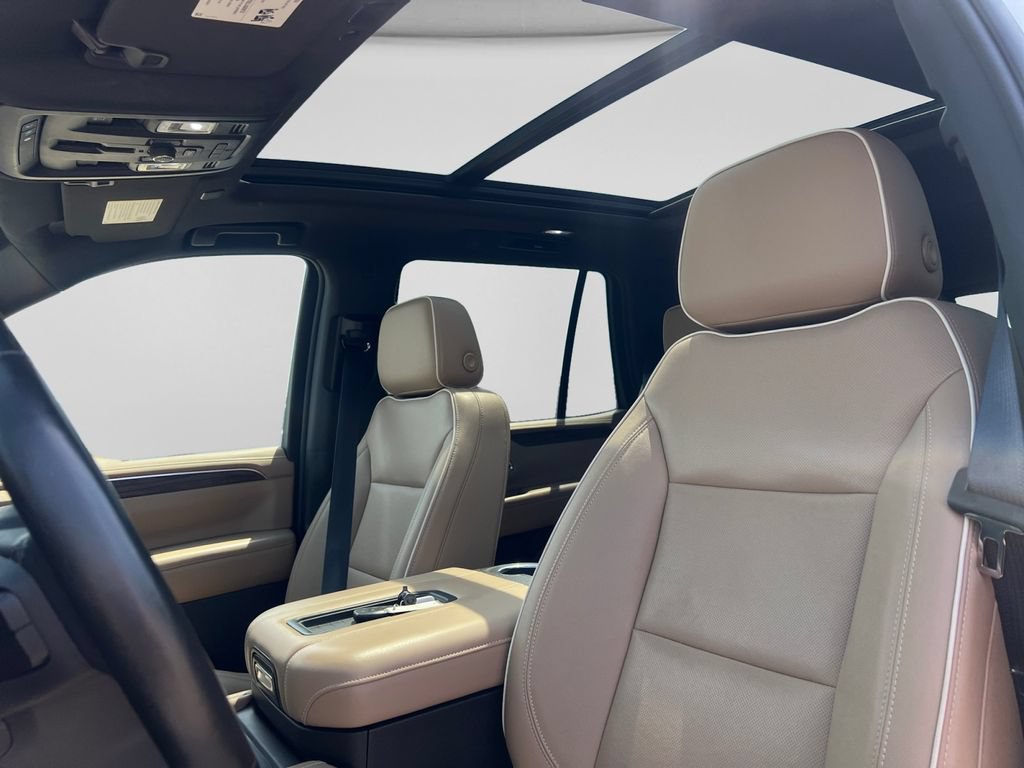 Used 2023 Chevrolet Tahoe Premier AWD/4WD image 23