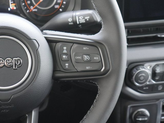 New 2025 Jeep Gladiator Mojave w/ Safety Group AWD/4WD image 16