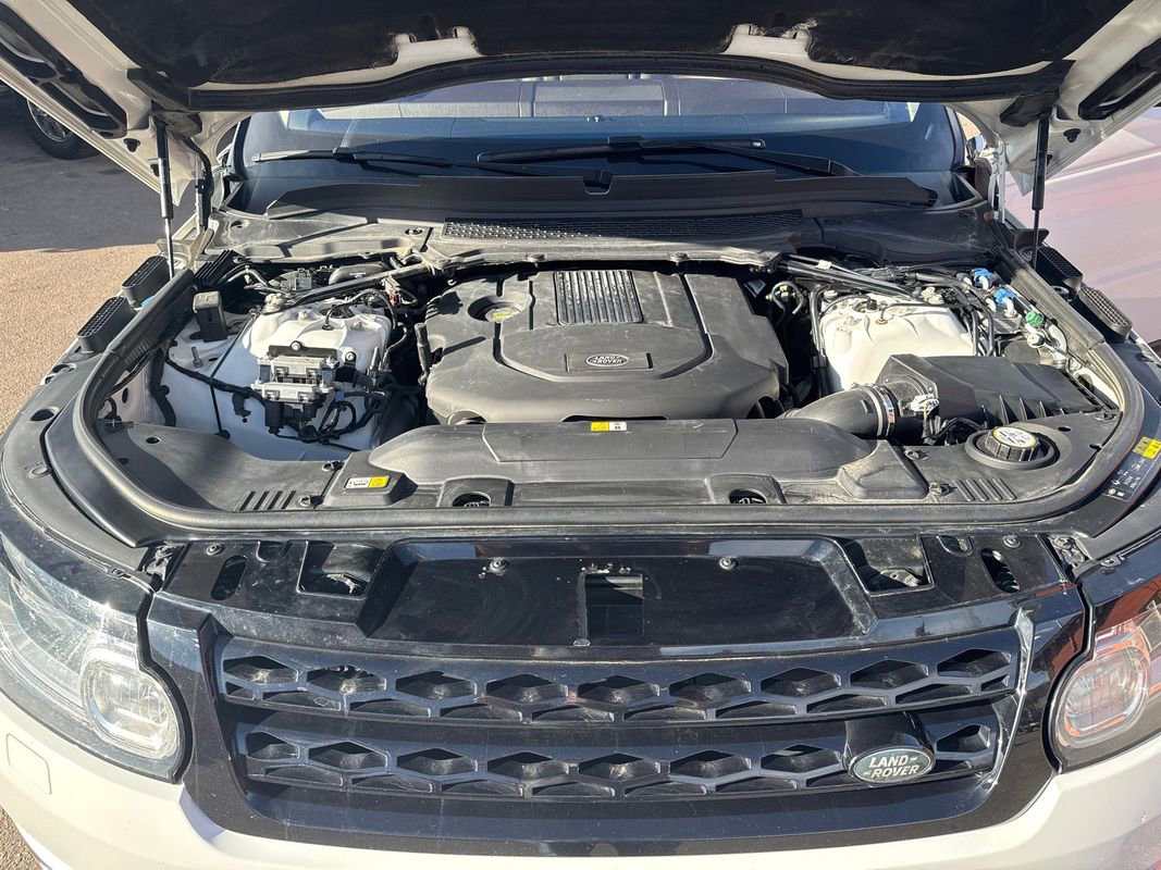 Used 2017 Land Rover Range Rover Sport HSE image 24
