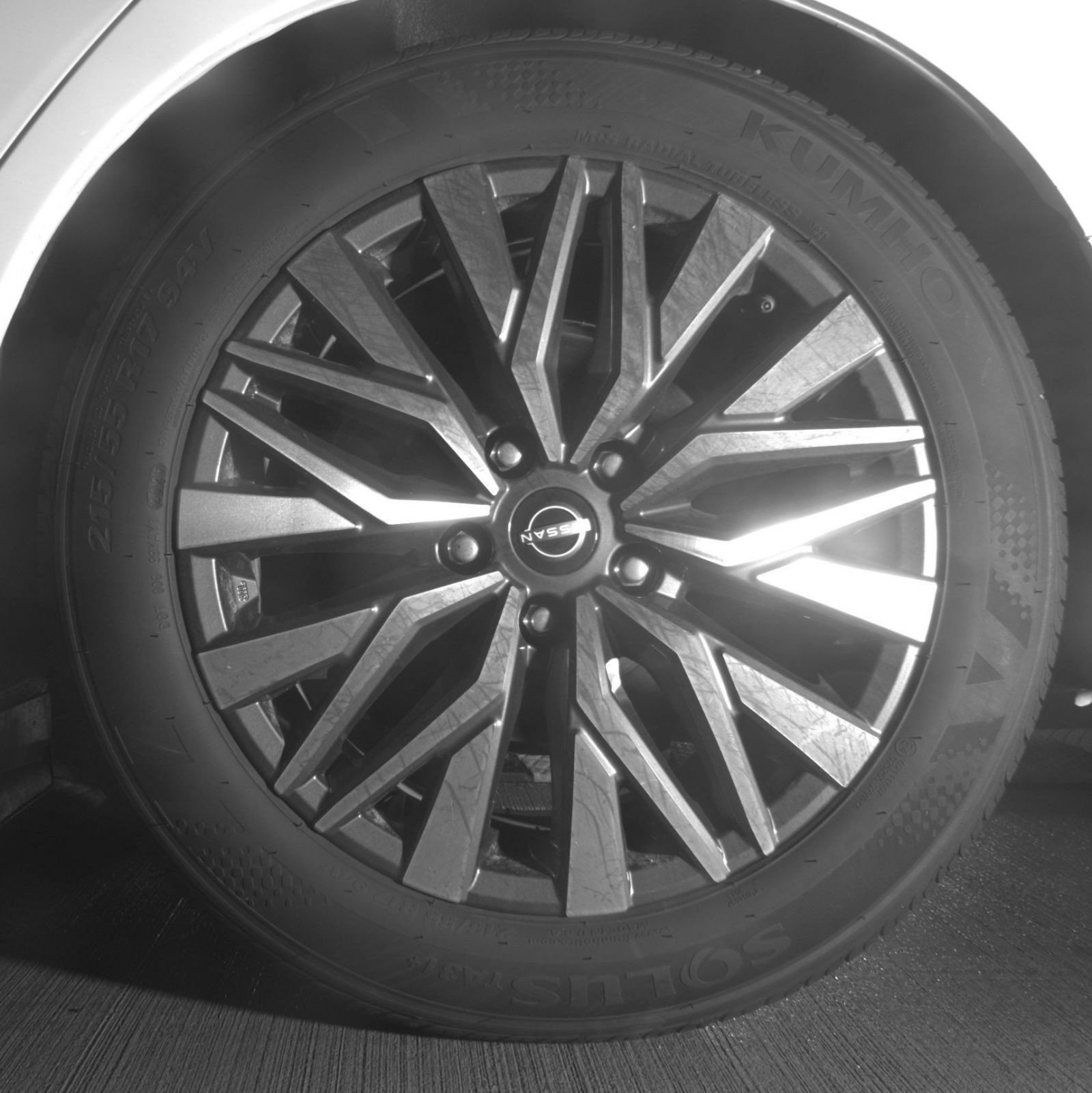 Used 2025 Nissan Altima 2.5 SV FWD image 16