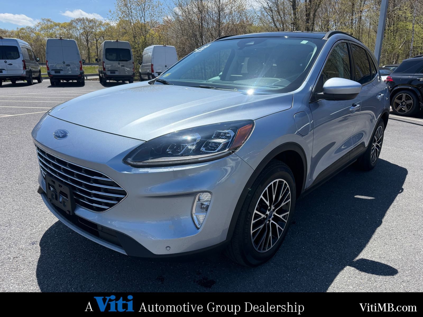 Used 2022 Ford Escape Titanium FWD image 4