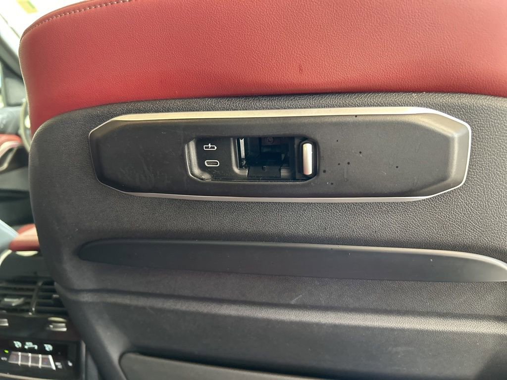 Used 2024 BMW X6 M60i image 36