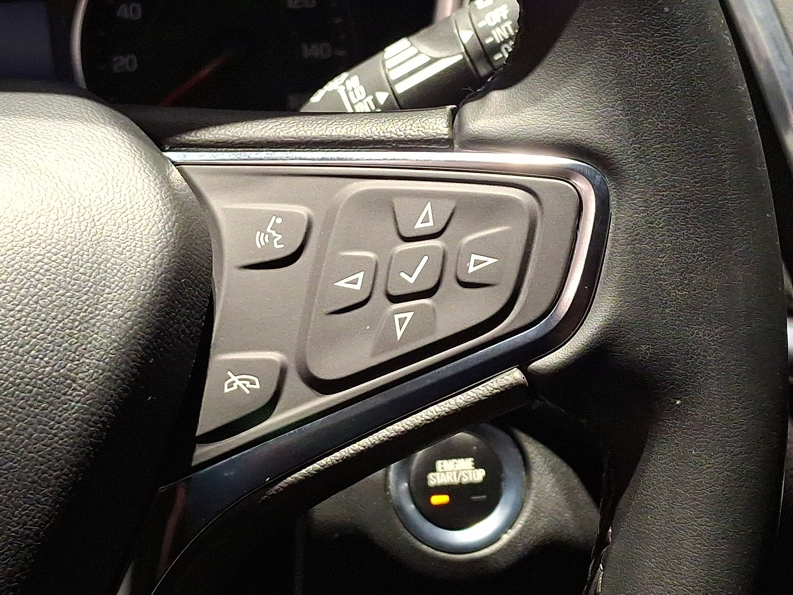 Used 2024 Chevrolet Equinox LT w/ LPO, Floor Liner Package AWD/4WD image 20