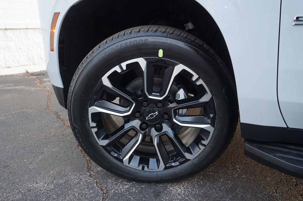 New 2026 Chevrolet Suburban High Country image 33