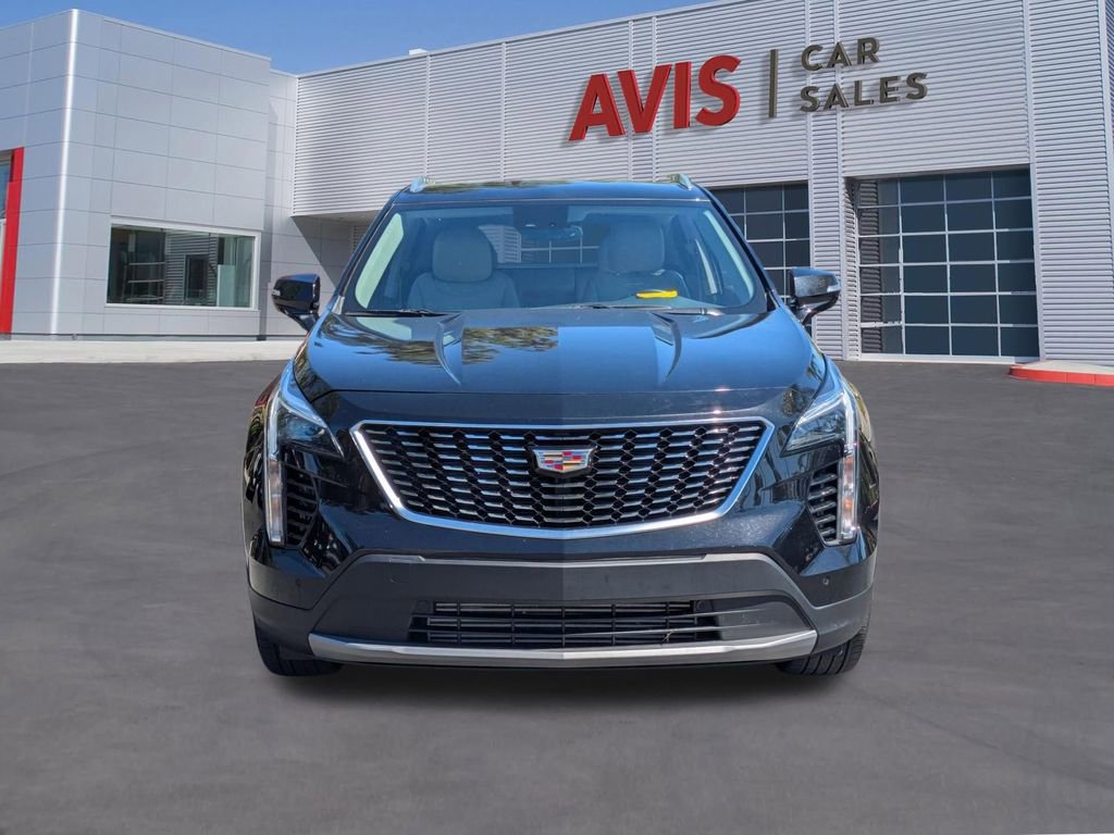 Used 2023 Cadillac XT4 Premium Luxury image 2