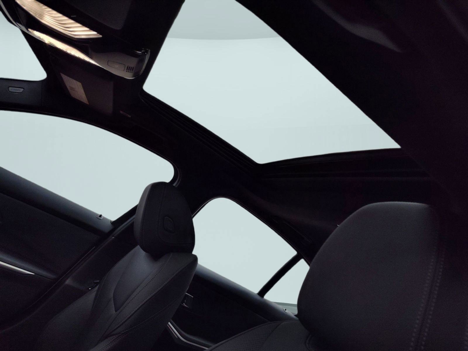 Used 2025 BMW 330i xDrive Sedan w/ M Sport Package image 14